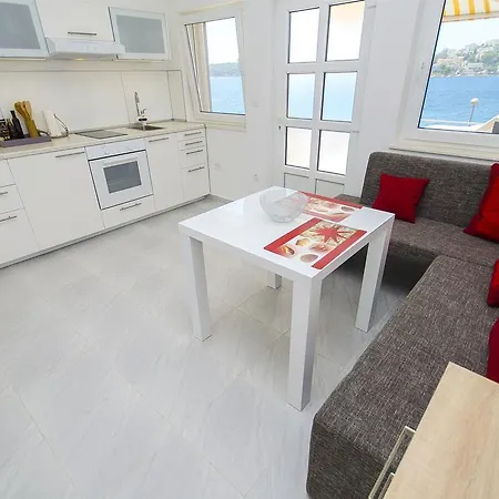 Mirjana Apartamento *