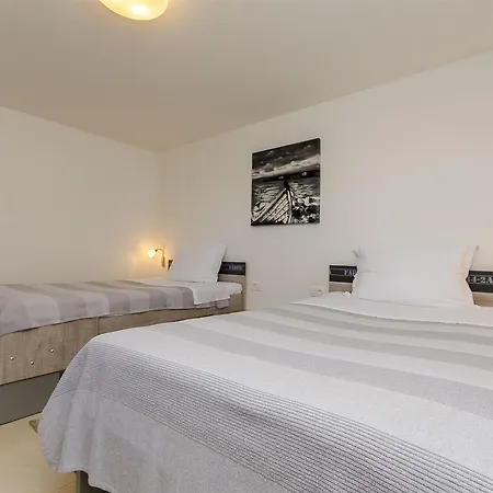 Mirjana Apartamento Rogoznica (Sibenik-Knin)