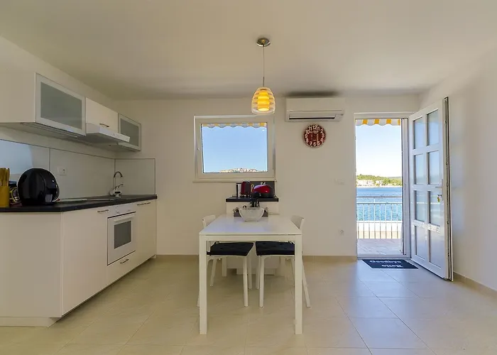 Apartament Mirjana Rogoznica (Sibenik-Knin)